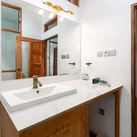 Lafayette One Bedroom Apartment, With Beach Access, Malindi Exterior foto